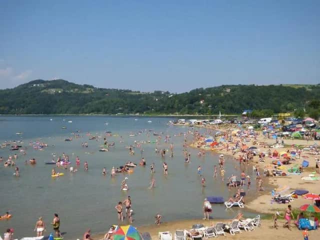 Plaża jezioro rożnowskie - najlepsze miejsca na relaks i zabawę