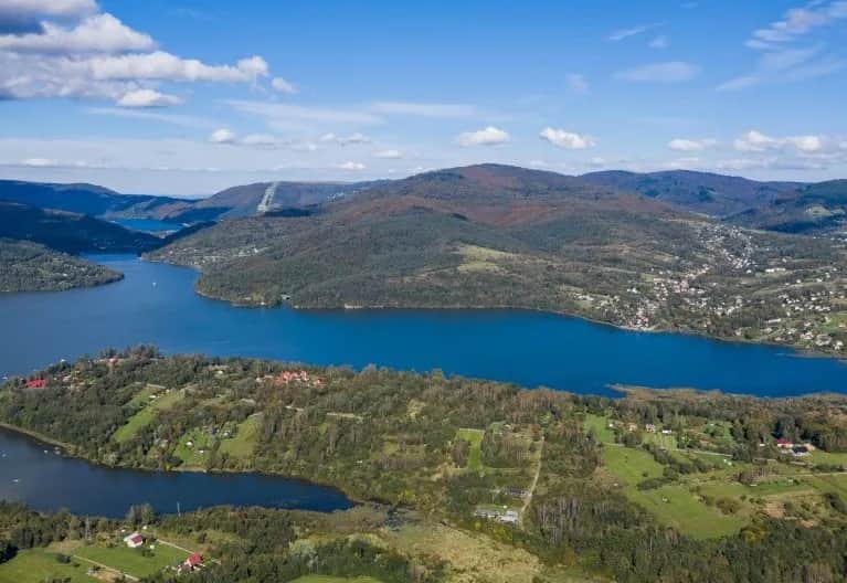 Wypoczynek nad jeziorem Kujawsko-Pomorskie – idealne miejsca na relaks