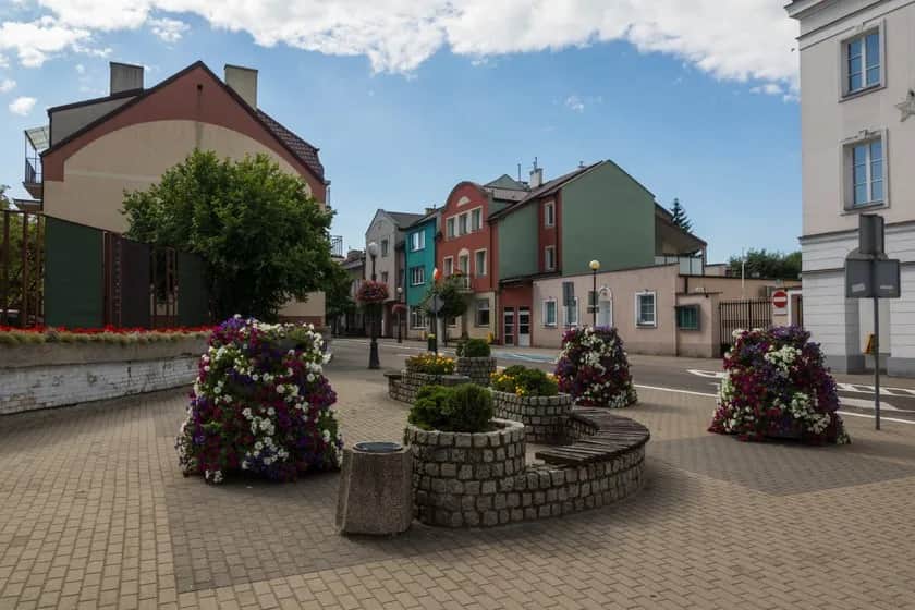 Ostrołęka atrakcje: odkryj niezwykłe miejsca i wydarzenia dla rodzin