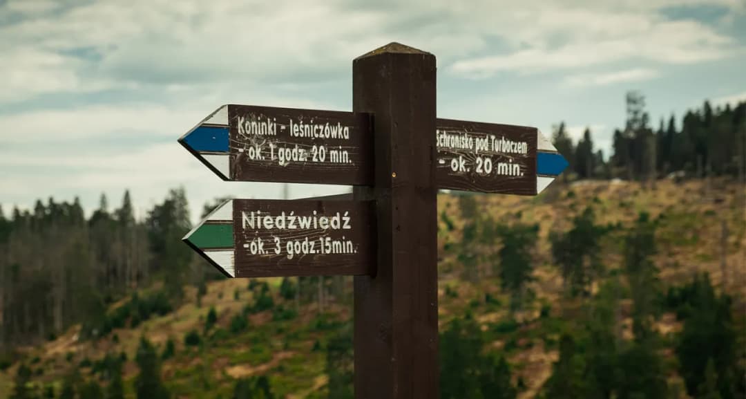 Co oznacza niebieski szlak i dlaczego warto go znać w górach